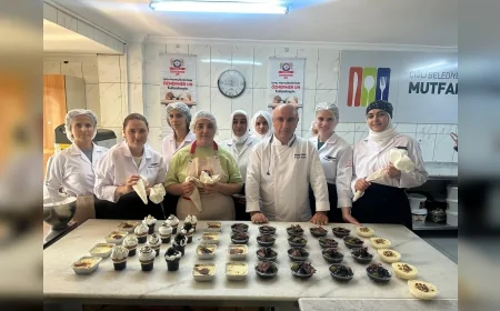 Çiğli Belediyesi’nin İstihdam Garantili Pastacılık Kursları İlk Mezunlarını Verdi: 24 Kursiyer İşe Yerleşti