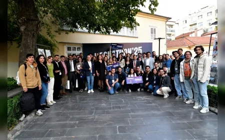 Bornova Belediyesi’nin “Hackathon 2025” Etkinliğinde Gençler Afetlere Dirençli Kentler İçin Kod Yazdı