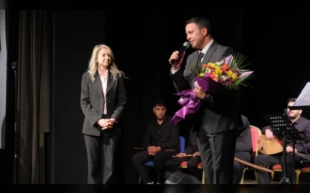 Salihli Belediyesi Türk Halk Müziği Korosu’ndan Cumhuriyet’in 102. Yılına Özel Unutulmaz Konser