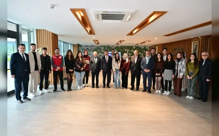 Yıldırım Belediye Başkanı Oktay Yılmaz: “İnsan amaçsız yaşayamaz, hepimizin bir derdi, hedefi ve sevdası olmalı”