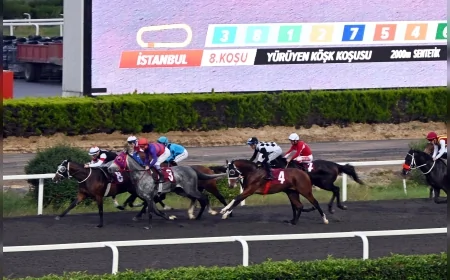 Yalova Belediye Başkanı Mehmet Gürel: “Yürüyen Köşk Koşusu Atatürk’ün Doğa Sevgisini Gelecek Nesillere Aktarıyor”