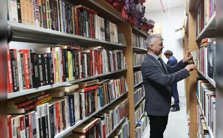 Muğla Büyükşehir Belediye Başkanı Ahmet Aras: “Bir insanın sahip olabileceği en büyük servet okuduğu kitaplardır”