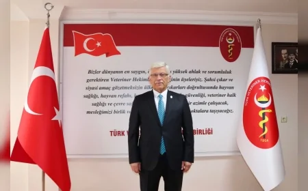 Türk Veteriner Hekimleri Birliği Merkez Konseyi Başkanı Ali Eroğlu: “Atatürk’ün emaneti olan Cumhuriyeti sonsuza dek yaşatmak temel ilkemizdir”
