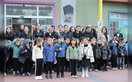 Keçiören’de Minik Yüreklerden Büyük Anma: Çocuklar 10 Kasım’da Atatürk’ü Sevgi ve Saygıyla Andı