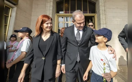 Mersin Büyükşehir Belediye Başkanı Vahap Seçer: “Atatürk’ün Fikirleri Bugün de Yolumuzu Aydınlatıyor”