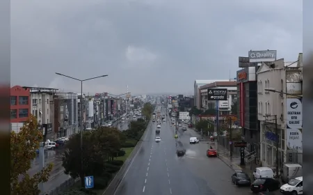 İzmir’de Kuvvetli Yağış Öncesi Seferberlik: İZSU 750 Personel ve 210 Araçla 24 Saatlik Acil Durum Planını Devreye Aldı