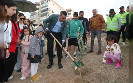 Çiğli Belediyesi 11 Kasım’da 400 Fidanı Toprakla Buluşturdu: Başkan Yıldız “Bugün Attığımız Her Adım, Geleceğe Bir Nefes”