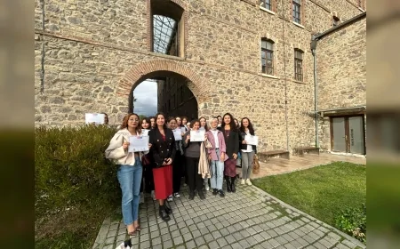 İzmir Büyükşehir Belediyesi ve Habitat Derneği İş Birliğiyle “Kadınlar Dijitalde Güçleniyor” Programı Tamamlandı