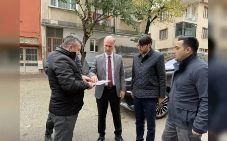 İnegöl Belediyesi Yenice Mahallesindeki Kamulaştırmaları Tamamlayarak Çıkmaz Sokakları Açıyor ve Bölgeye Yeni Otopark Alanı Kazandırıyor