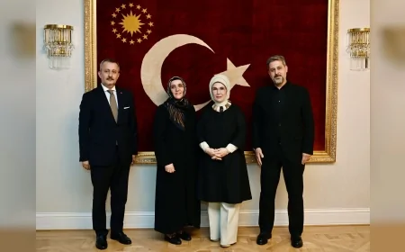 Cumhurbaşkanı Erdoğan’ın Eşi Emine Erdoğan İstanbul Aile Vakfı Temsilcileriyle Görüşmesinde Aileyi Güçlendirme Çalışmalarını Değerlendirdi