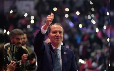 Ankara Arena’daki 3. Olağan Büyük Kongrede Fatih Erbakan: “Yeniden Refah Partisi sadece iktidarın değil, muhalefetin de tek gerçek alternatifidir” [DETAY HABER]