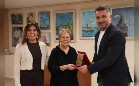 Kartal Belediyesi Hizmet Binası Fuaye Alanı’nda Açılan “Atölye No 10 Karma Yağlı Boya Resim Sergisi” Sanatseverleri Altı Gün Boyunca Ağırlayacak