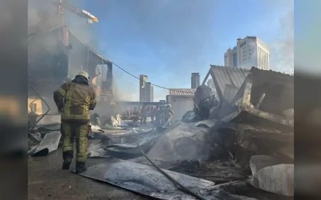 Bayraklı’da İnşaat Firması Konteynerlerinde Çıkan Yangın İtfaiyenin Hızlı Müdahalesiyle Sekiz Dakikada Kontrol Altına Alındı