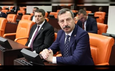 İYİ Parti’li Toktaş: “Emekli astsubaya yasak, bebek katiline özgürlük sloganına göz yumuluyor; bu nasıl çelişki?”