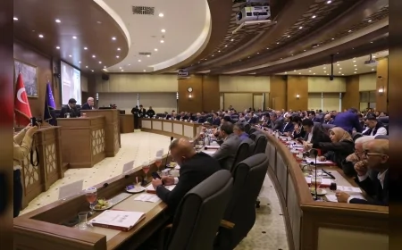 BUSKİ’NİN 2026 BÜTÇESİ 19 MİLYAR TL OLARAK OYBİRLİĞİYLE KABUL EDİLDİ VE BURSA’NIN ALTYAPISINDA GENİŞ KAPSAMLI YATIRIM DÖNEMİ BAŞLIYOR