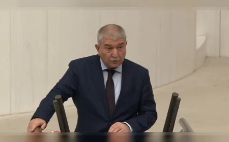 GELECEK PARTİLİ DR KANİ TORUN: “İÇ BARIŞI OLMAYAN BİR ÜLKENİN DİPLOMASİSİ ETKİLİ OLAMAZ, OYUN KURMAZ SADECE OYUNDA SAVRULUR”