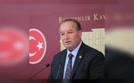 CHP’Lİ CEVDET AKAY: “BÜTÇENİN BİNDE 2,5’UYLA DIŞİŞLERİ YÜRÜTÜLÜYOR, YATIRIMA PAY YOK, VAKFI DA TBMM DENETLEYEMİYOR”