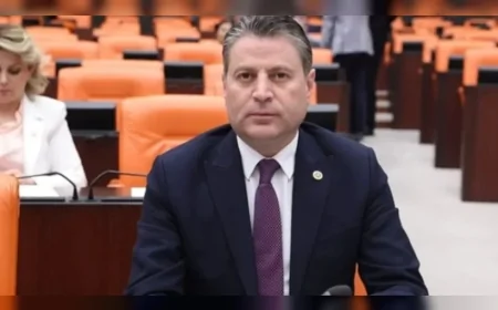 CHP’Lİ REŞAT KARAGÖZ: “TÜRKİYE GELGİT DIŞ POLİTİKASIYLA YALNIZLAŞTI, LİYAKAT TASFİYE EDİLDİ, DEVLET AKLI HASAR ALDI”