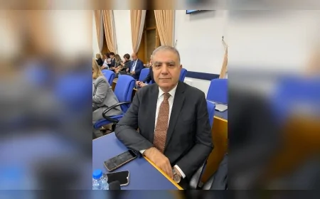 CHP’Lİ MEHMET GÜZELMANSUR: “SURİYE’DE ALEVİLERE YÖNELİK TEHDİTLER HATAY’A ACI OLARAK YANSIYOR; CİLVEGÖZÜ’NDE GÜVENLİK GARANTİSİ OLMADAN TIR GÖNDERMEK CAN RİSKİDİR”