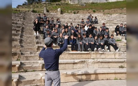 Gümüşova Ortaokulu Öğrencileri Konuralp Antik Tiyatro’da Tarihi Dokusuyla Düzce’nin Kültürel Mirasını Yerinde İnceledi