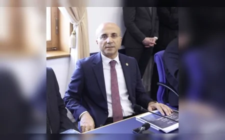 CHP Kayseri Milletvekili Aşkın Genç: “Demir yolu Feyzioğlu Mahallesini ikiye böldü, çocuklar riskli yollara mahkûm; imar belirsizliği nedeniyle doğal gaz hâlâ getirilemedi”