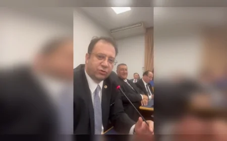 CHP Kars Milletvekili İnan Akgün Alp: “Macaristan’dan ithal dana eti 10 ayda yüzde 40 arttı; yanlış aşı, yanlış ithalat politikası sektörü batırdı”