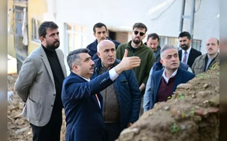 Yıldırım’da Kentsel Dönüşüm Hızlanıyor: Başkan Oktay Yılmaz Merdivenli Yolların Geniş Caddelere Dönüştüğü Çalışmaları Yerinde İnceledi