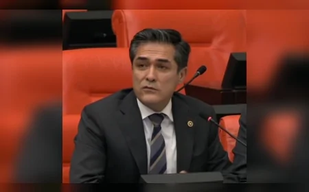 İYİ Parti Grup Başkanvekili Buğra Kavuncu: “DUS’tan HSK’ya, ithal etten Millî Emlak yolsuzluğuna kadar parti devleti anlayışı Türkiye’yi çürütüyor”