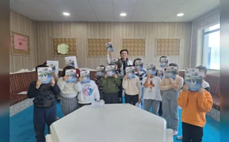 İzmir Büyükşehir Belediyesi’nin “Akdeniz İlk Zamanlar Ülkesi” Atölyesi Yasin Börü Gençlik Merkezi’nde Çocuklarla Buluştu