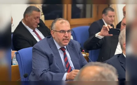 NECMETTİN ÇALIŞKAN TBMM’DE ESNAF VE DEPREM BÖLGESİ MAĞDURİYETİNİ ANLATTI “BU ÜLKE MAĞDURLAR ÜLKESİ OLDU, ESNAF BEŞ YIL DAHA GEÇ EMEKLİ EDİLİYOR”