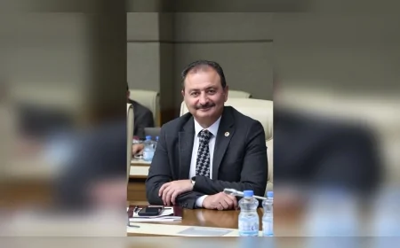 CÜNEYT ALDEMİR TBMM’DE AĞIZ VE DİŞ SAĞLIĞININ ÖNEMİNİ VURGULADI “SAĞLIK AĞIZDA BAŞLAR, DİŞ HEKİMLERİMİZİN EMEĞİ PAHA BİÇİLMEZ”