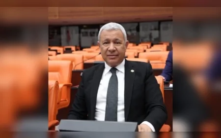 ORHAN SÜMER TBMM’DE ESNAFIN GERÇEK USULE GEÇİŞİNİ ELEŞTİRDİ “250 BİN İŞ YERİ KAPANMA RİSKİYLE KARŞI KARŞIYA, ESNAF CEZALANDIRILAMAZ”