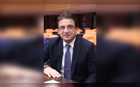 YUNUS EMRE TBMM’DE BM’NİN 2803 SAYILI GAZZE KARARINI DEĞERLENDİRDİ “BU PLAN FİLİSTİN’İN KADERİNİ VESAYETE TESLİM EDİYOR, MECLİS BU KONUYU MUTLAKA GÖRÜŞMELİDİR”