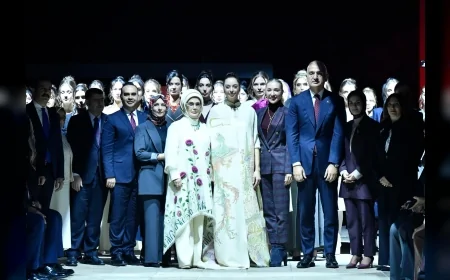 Emine Erdoğan: “Sof’un Zamansız Yolculuğu gelenekselin ruhunu modern tasarımla buluşturan eşsiz bir koleksiyondur”