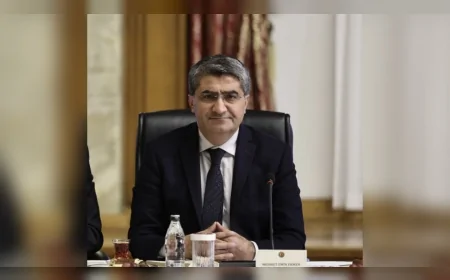 DEVA Partili Mehmet Emin Ekmen’den Mersin ve Çukurova Çıkışı: “Akdeniz Sahil Yolu On Sekiz Yıldır İhmal Ediliyor, Ana Konteyner Limanı Buharlaştı”