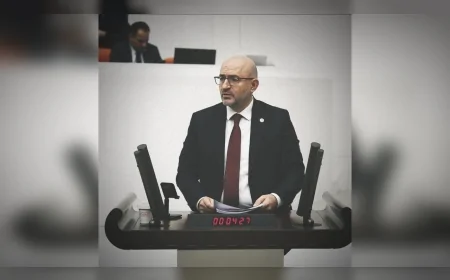 AK Parti Burdur Milletvekili Adem Korkmaz: “Refah toplumunun ulaştırma talepleri arttı, Burdur’un yeni kavşak ve yol ihtiyaçları aciliyet taşıyor”
