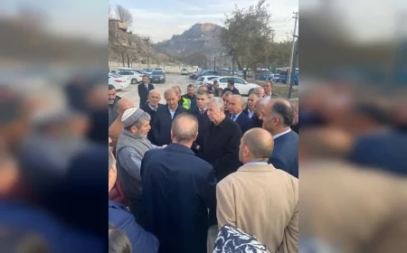 Ankara Büyükşehir Belediye Başkanı Mansur Yavaş Hacı Bayram Esnafıyla Buluştu ve Bölgedeki Projeleri Yerinde İnceledi