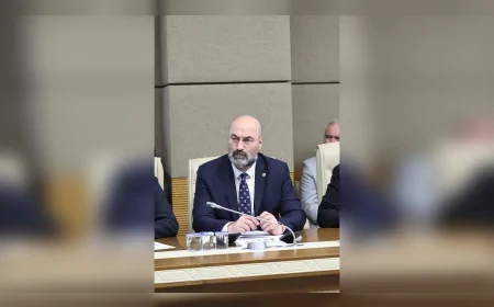 CHP İSTANBUL MİLLETVEKİLİ FETHİ AÇIKEL: “EĞİTİMDE KASTLAŞMA ARTTI, ÇOCUK YOKSULLUĞU VE ÖĞRETMEN YOKSULLUĞU BÜYÜYOR”