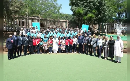 Güney Afrika’daki Uluslararası Maarif Okulu’nu ziyaret eden Emine Erdoğan öğrencilerle buluştu “Toplumlar arası köprülerin güçlenmesini diliyorum”