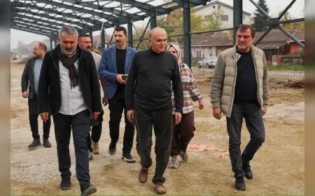 Düzce Belediye Başkanı Dr. Faruk Özlü Şehrin Dört Farklı Noktasındaki Yatırımları İnceleyerek “Projelerimiz Sorunsuz İlerliyor” Açıklamasını Yaptı