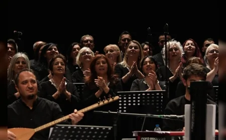 ESMEK Türk Halk Müziği Korosu Atatürk Kültür Sanat ve Kongre Merkezi’nde Anadolu Ezgileriyle Dolu Unutulmaz Bir Gece Sundu
