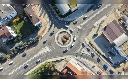 Başiskele’de Mahmut Çavuş Caddesi kavşak düzenlemesi tamamlanma aşamasına geldi ulaşımda güvenlik ve akıcılık arttı