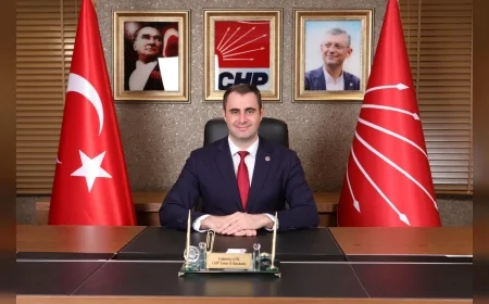 Cumhuriyet Halk Partisi İzmir İl Başkanı Çağatay Güç: “Sadece Bu Yıl Değil Her Yıl Gerçek Aile Yılı Olmalı”