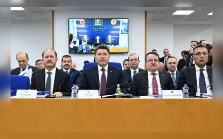 ADALET BAKANI YILMAZ TUNÇ 2026 BÜTÇE SUNUMUNU KOMİSYONA AKTARDI: “YARGI REFORMUNDA KARARLILIĞIMIZ SÜRÜYOR”