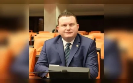 MHP’Lİ LEVENT BÜLBÜL’DEN ADALET BÜTÇESİNE DESTEK: “SOSYAL MEDYA ADALETİ YARGI BAĞIMSIZLIĞINI TEHDİT EDİYOR, ÇOCUKLARI SUÇA İTEN KARANLIK MEKANİZMALAR ETKİSİZ KILINMALI”