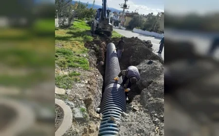 Edremit’te Kışa Hazırlık Çalışmaları Hızlandı Narlı Mahallesi’nde Yağmursuyu Hattı Döşemesi Sürdürülüyor