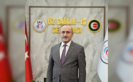 Öz Sağlık İş Genel Başkanı Devlet Sert: “Asgari ücretin geçim ücreti haline gelmesi gençlerin hayal kurmasını bile imkânsız kılıyor”