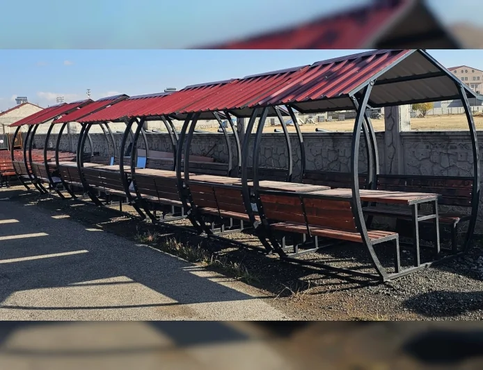 Ağrı Belediyesi Kendi Üretimiyle Kent Mobilyalarında Tasarruf ve Çevre Duyarlılığı Sağlıyor