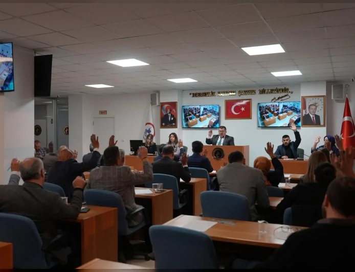 Düzce Belediye Meclisi Kasım Ayı Toplantılarına Yeni Yerinde Başladı: 34 Gündem Maddesi Görüşüldü, Düzce Aile Akademisi Kuruluyor