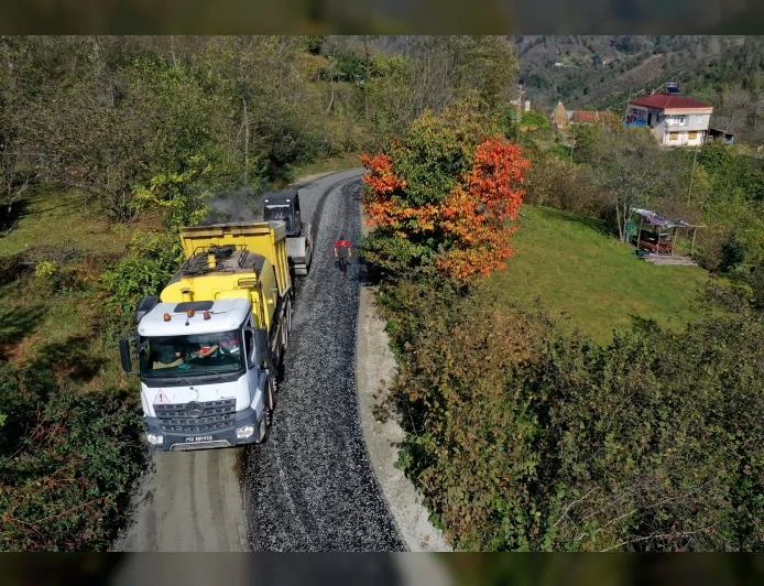 Ordu Büyükşehir Belediyesi Perşembe Tepeköy Mahallesi’nde 1,7 Kilometrelik Asfalt Çalışmasını Tamamladı